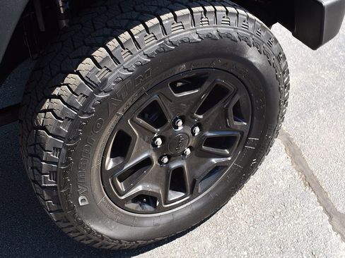 Used 2015 Jeep Wrangler Sport AWD/4WD image 9