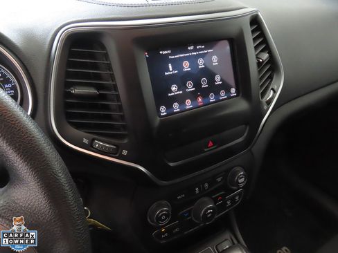 Used 2019 Jeep Cherokee Latitude w/ Popular Appearance Group FWD image 16