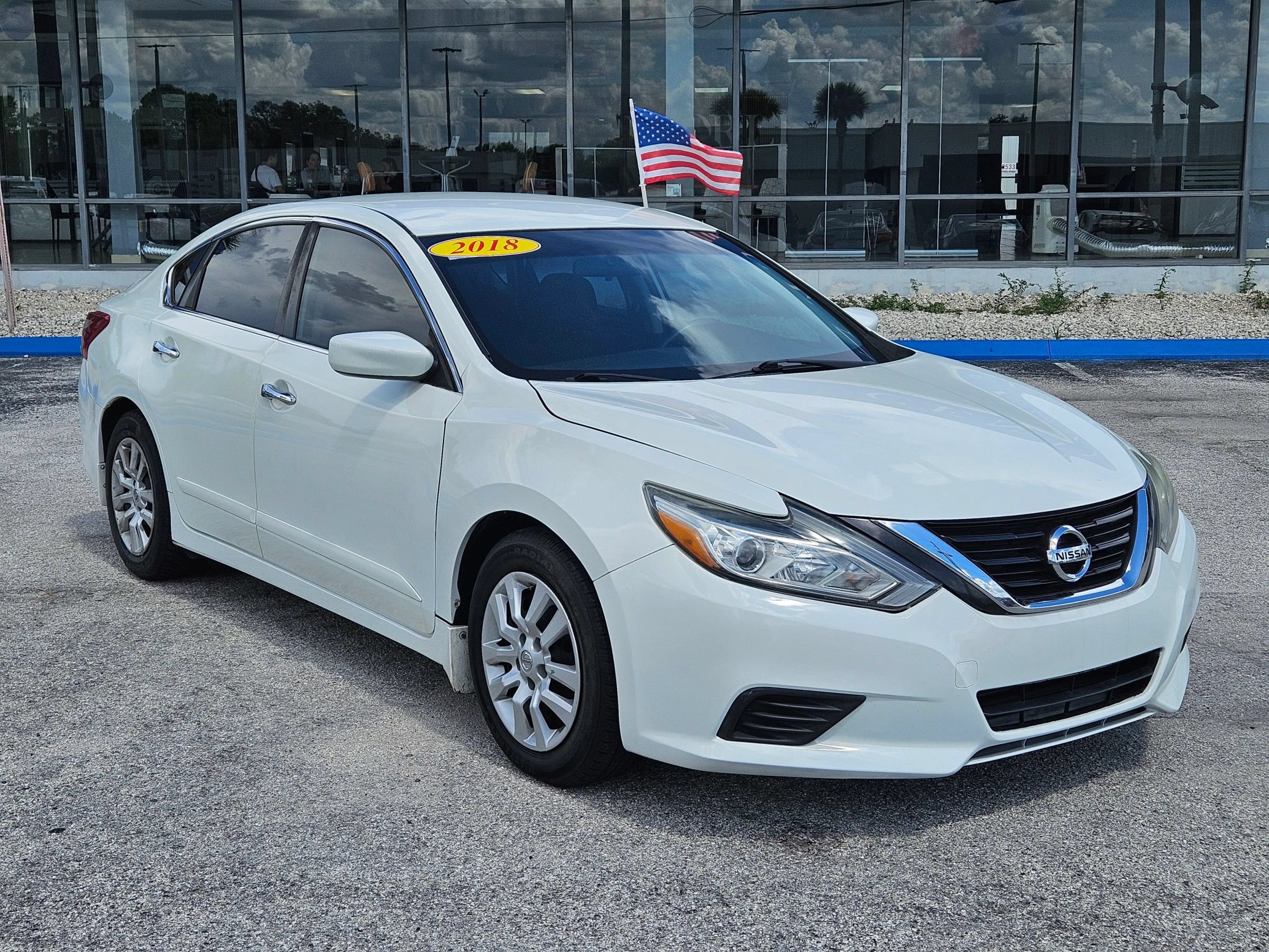 Used 2018 Nissan Altima 2.5 S w/ S Convenience Package FWD image 2