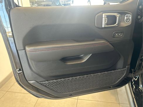 New 2025 Jeep Wrangler Rubicon w/ XTREMEE 35" Tire Package image 25