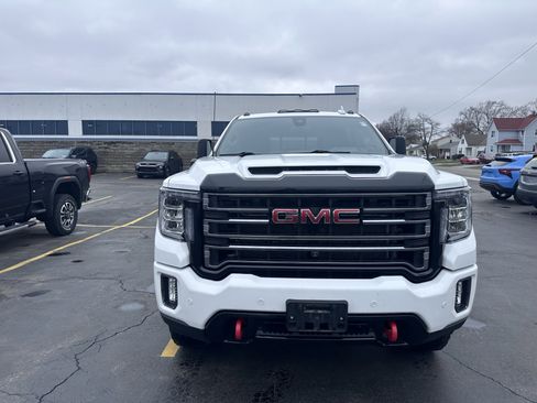 Used 2022 GMC Sierra 2500 AT4 w/ AT4 Premium Plus Package image 2
