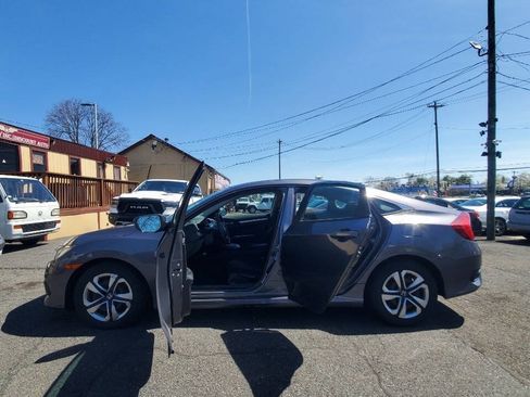 Used 2016 Honda Civic LX image 9