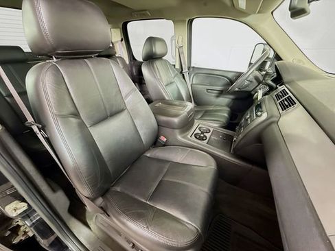 Used 2012 Chevrolet Silverado 3500 LTZ w/ LTZ Plus Package AWD/4WD image 27