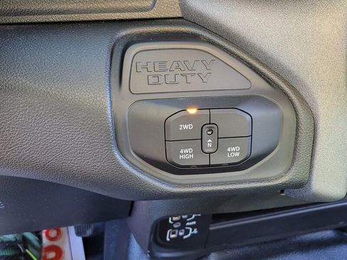 Used 2025 RAM 3500 Tradesman w/ Chrome Appearance Group image 21