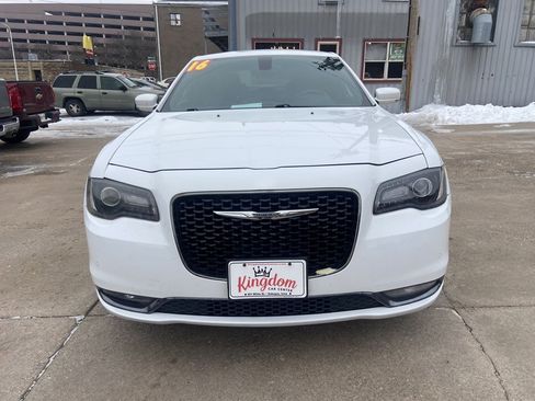 Used 2016 Chrysler 300 S w/ 300S Premium Group image 2