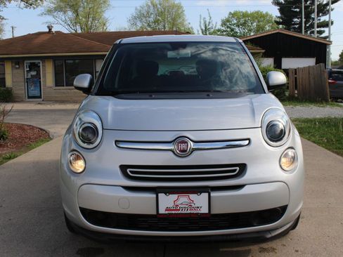 Used 2017 FIAT 500L Pop image 3