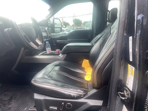 Used 2019 Ford F250 Platinum w/ Platinum Ultimate Package AWD/4WD image 8