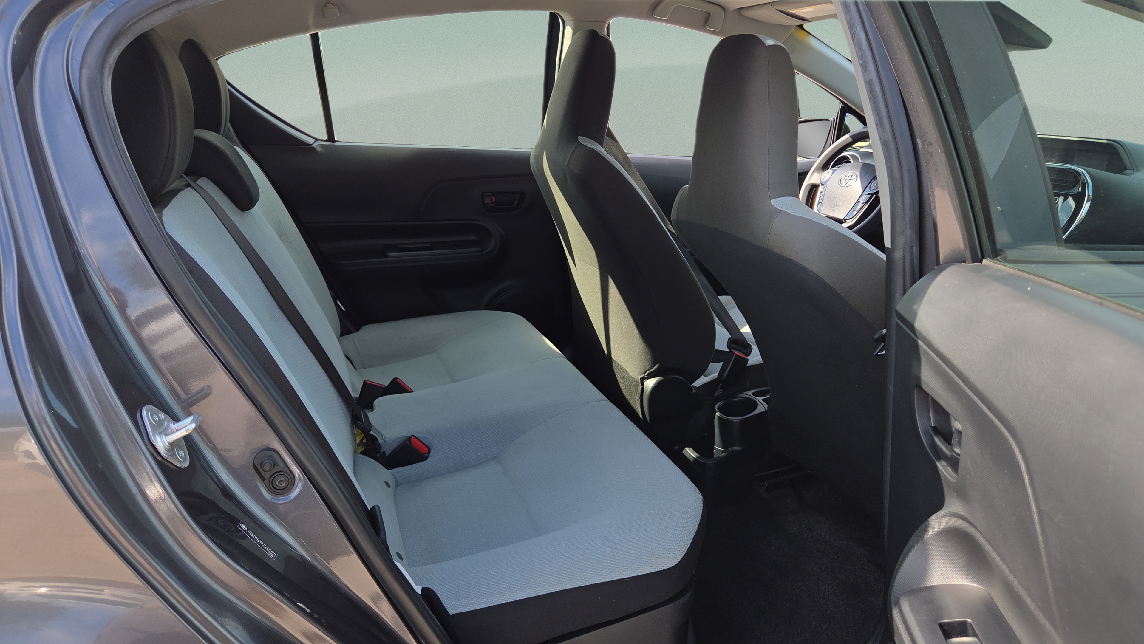 Used 2018 Toyota Prius C One FWD image 14
