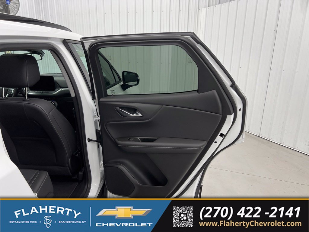 Used 2025 Chevrolet Blazer LT w/ Midnight/Sport Edition FWD image 12