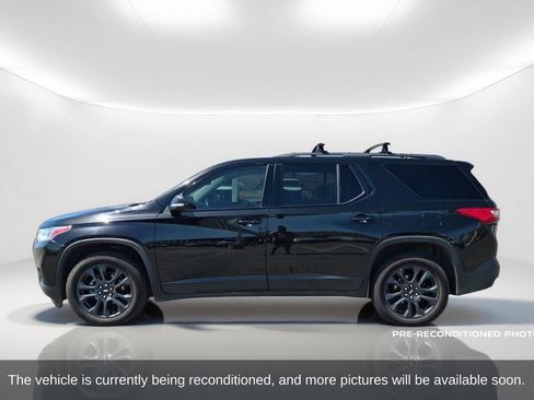 Used 2021 Chevrolet Traverse RS w/ LPO, Cargo Package FWD image 9