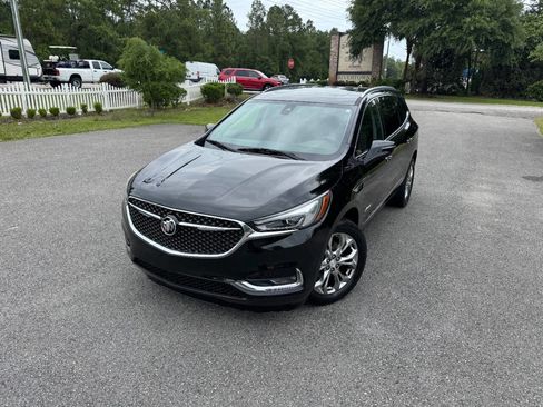 Used 2018 Buick Enclave Avenir AWD/4WD image 32