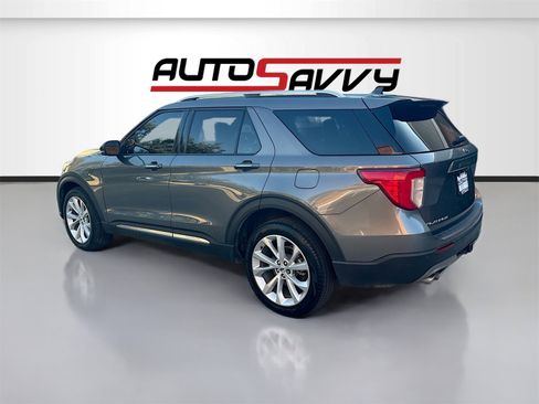 Used 2023 Ford Explorer Platinum w/ Technology Package image 5