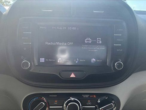 Used 2023 Kia Soul LX w/ LX Technology Package image 6