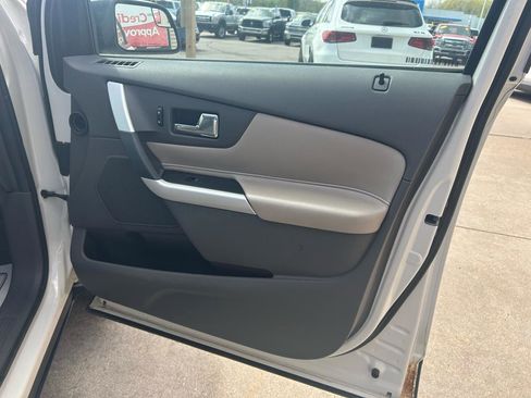 Used 2012 Ford Edge SE FWD image 16