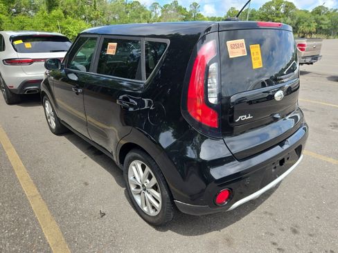 Used 2019 Kia Soul + FWD image 8