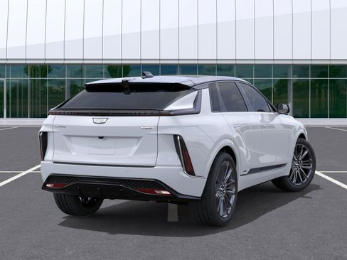 New 2026 Cadillac Lyriq V AWD/4WD image 4