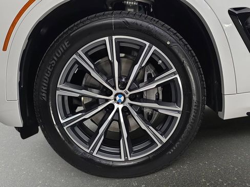 New 2026 BMW X5 xDrive40i w/ M Sport Package image 32