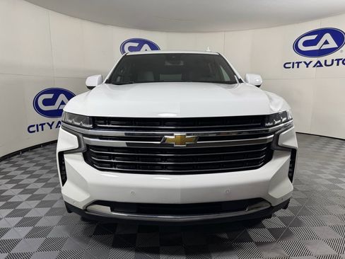 Used 2023 Chevrolet Suburban LT image 9