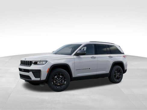 New 2026 Jeep Grand Cherokee Altitude AWD/4WD image 2