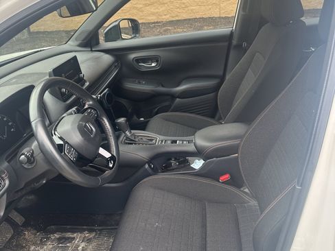 Certified 2023 Honda HR-V Sport image 9