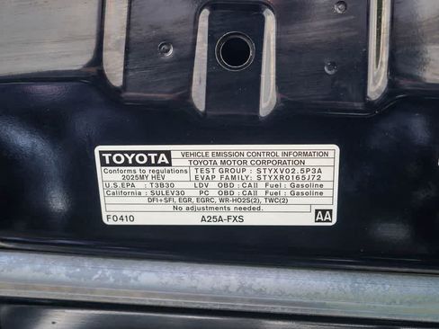 Used 2025 Toyota Camry SE FWD image 28