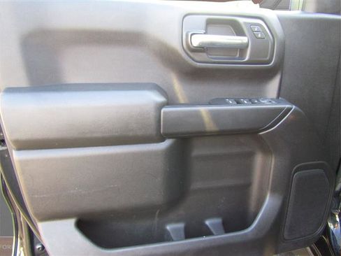 Used 2019 Chevrolet Silverado 1500 Custom Trail Boss image 8