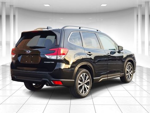 Used 2020 Subaru Forester Limited image 3