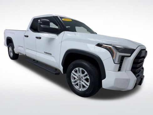Certified 2022 Toyota Tundra SR5 w/ SR5 Convenience Package AWD/4WD image 17
