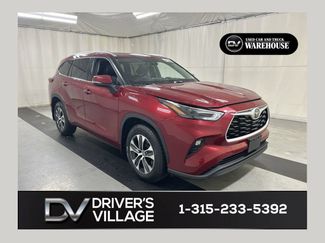 Used 2022 Toyota Highlander XLE AWD/4WD video 1