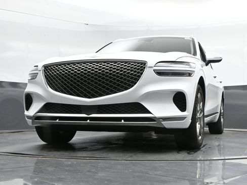 Used 2025 Genesis GV70 2.5T AWD/4WD image 46