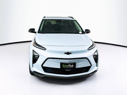 Used 2022 Chevrolet Bolt EUV Premier w/ Sun & Sound Package image 2
