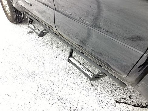 Certified 2025 Toyota Tacoma SR5 w/ SR5 Upgrade Package image 32