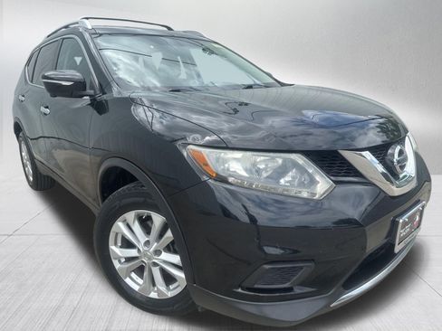 Used 2015 Nissan Rogue SV w/ SV Premium Package image 3