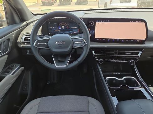 New 2026 Chevrolet Traverse LT w/ Midnight/Sport Edition FWD image 6