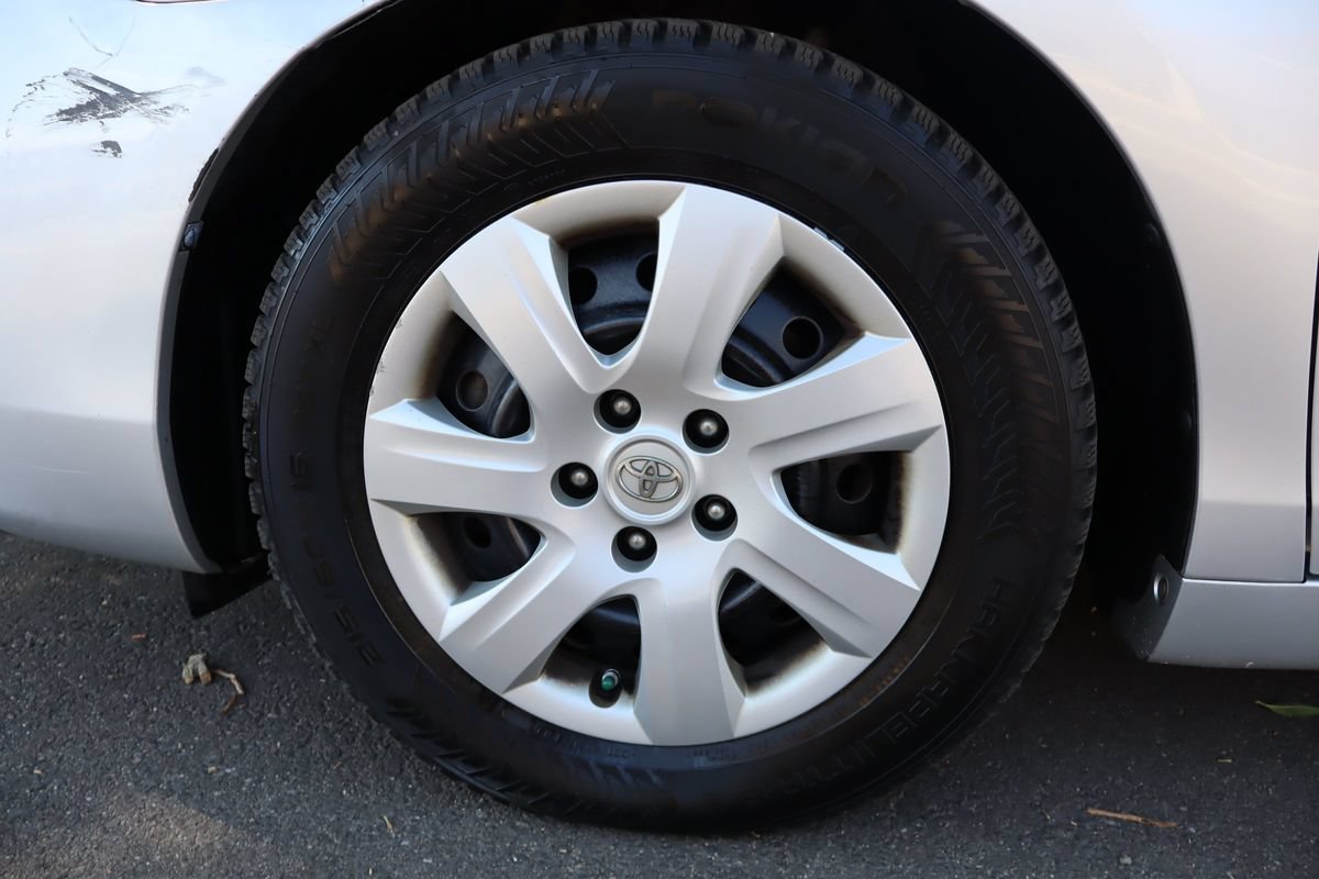 Used 2010 Toyota Camry FWD image 39