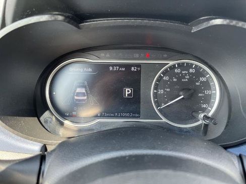 Certified 2023 Nissan Versa SV FWD image 15