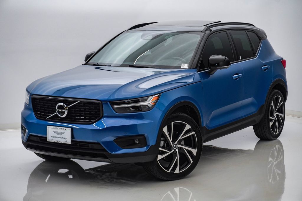 Used 2021 Volvo XC40 T5 R-Design AWD/4WD image 3