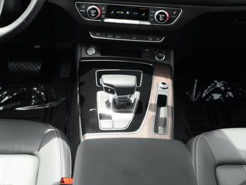 Certified 2023 Audi Q5 2.0T Premium w/ Convenience Package AWD/4WD image 17