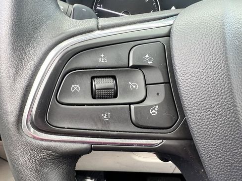 Used 2023 Buick Envision Avenir AWD/4WD image 19