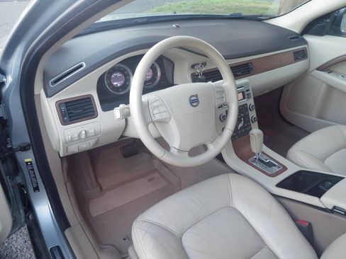 Used 2009 Volvo XC70 3.2 AWD/4WD image 7
