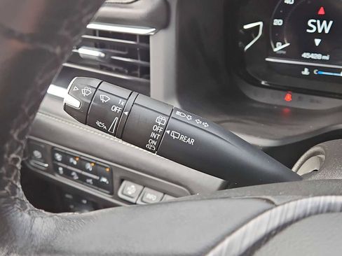 Used 2023 GMC Yukon Denali Ultimate image 28