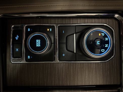 Used 2022 Ford Expedition Max Limited image 25