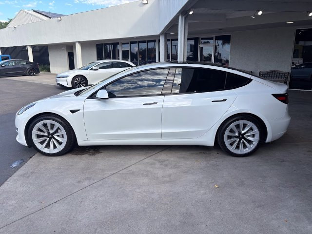 Used 2021 Tesla Model 3 Standard Range Plus RWD image 8