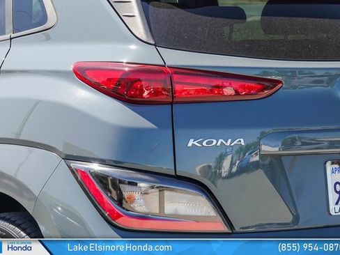 Used 2022 Hyundai Kona SEL w/ Convenience Package FWD image 12