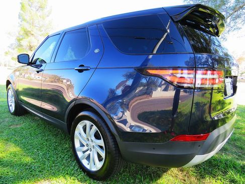 Used 2018 Land Rover Discovery HSE image 4