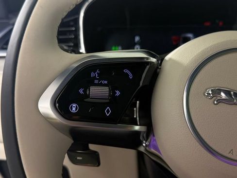 Certified 2026 Jaguar F-PACE R-Dynamic S AWD/4WD image 18