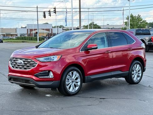 Used 2023 Ford Edge Titanium w/ Class II Trailer Tow Package AWD/4WD image 8