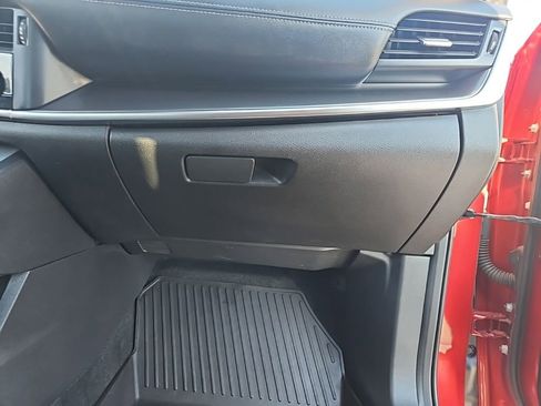 Used 2023 Nissan Rogue SV image 44