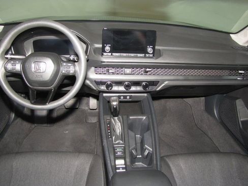 Certified 2023 Honda Accord EX image 14