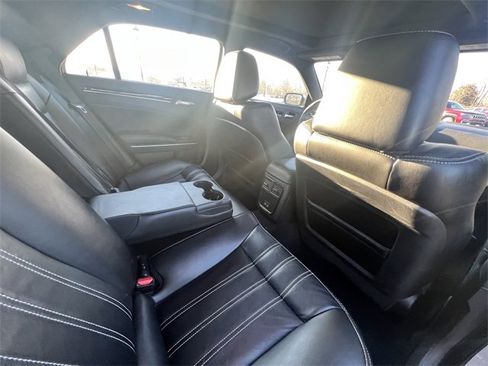 Used 2023 Chrysler 300 S image 11